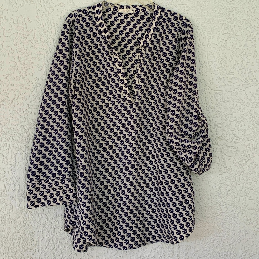 Maison Jules soft v neck tunic/blouse size M